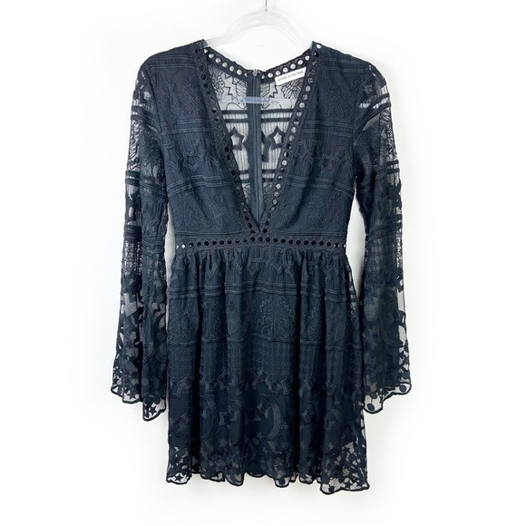 Sisters of the Tribe black lace flowy mini dress size: M - Picture 2 of 14